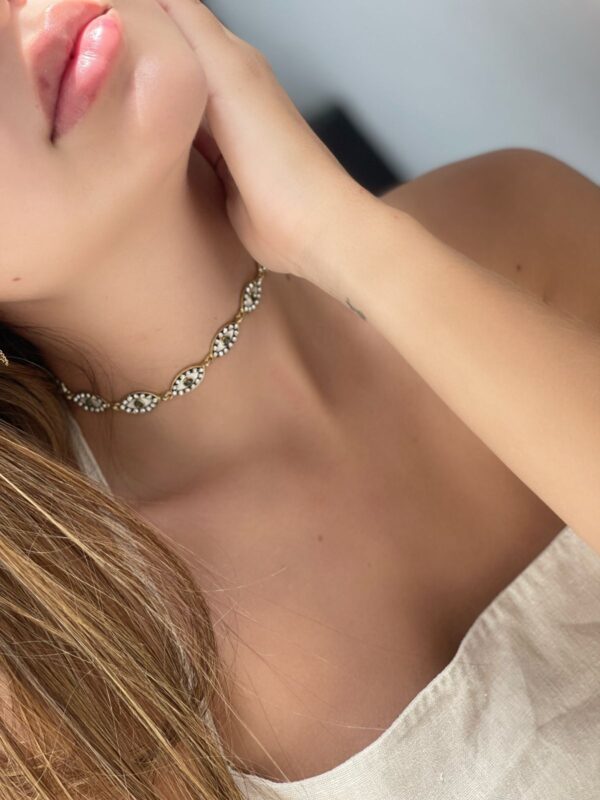 Eye Choker